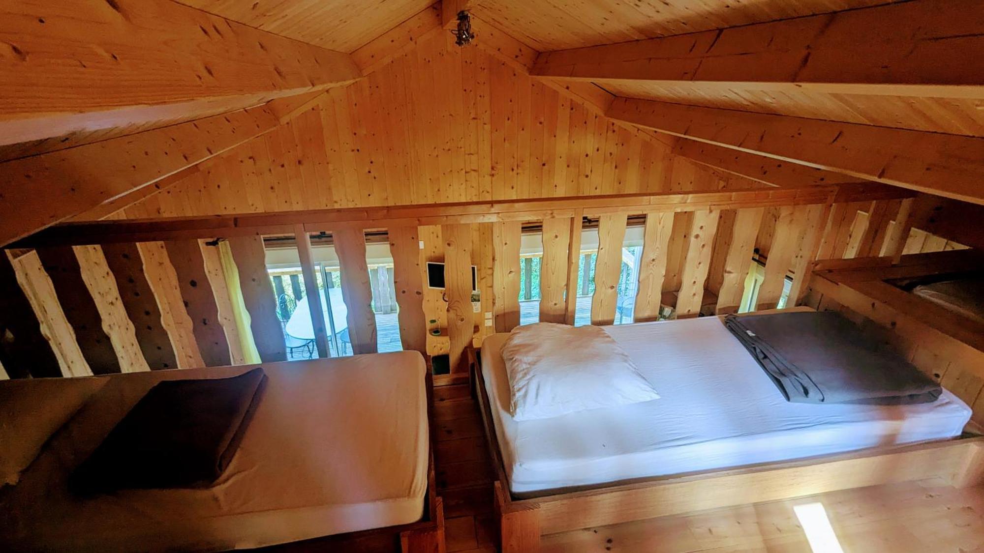 Cabanes Et Lodges Du Belvedere Serrieres-sur-Ain Exterior photo