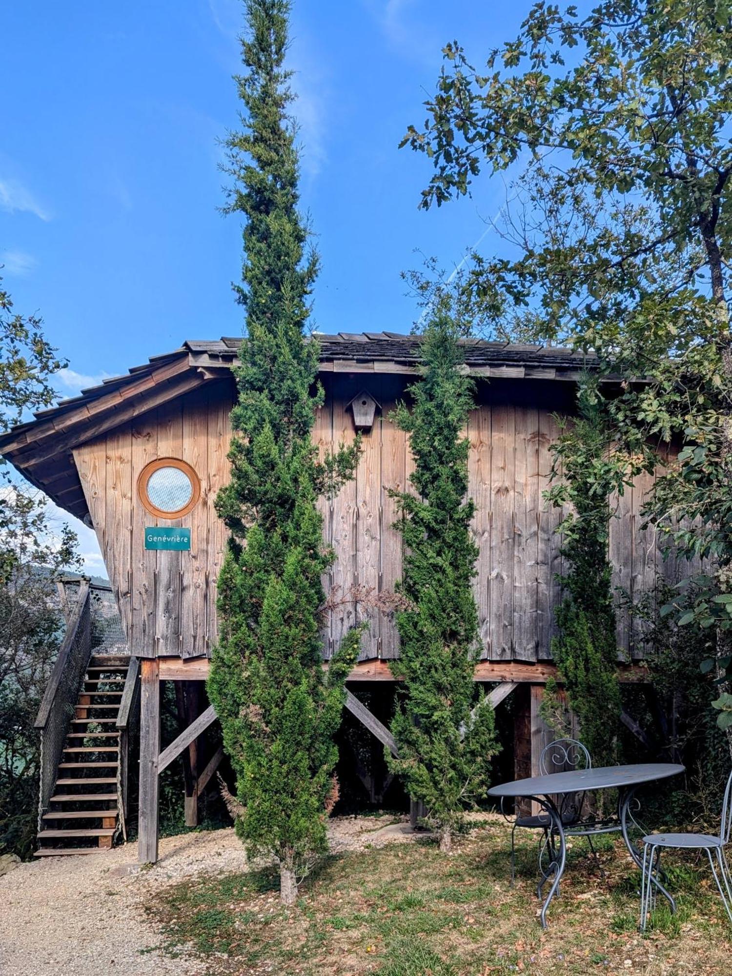 Cabanes Et Lodges Du Belvedere Serrieres-sur-Ain Exterior photo