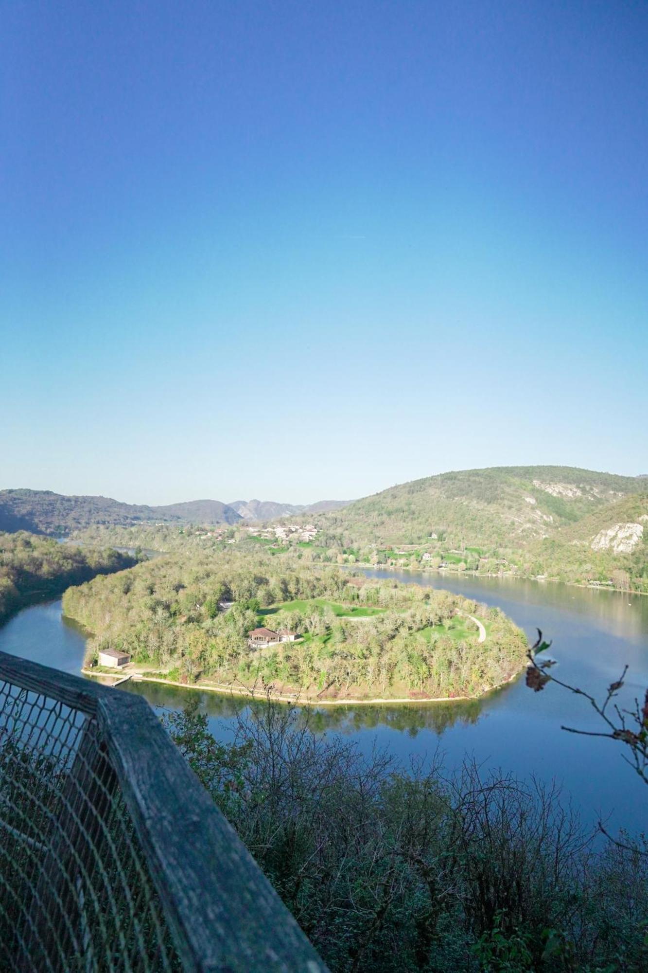 Cabanes Et Lodges Du Belvedere Serrieres-sur-Ain Exterior photo